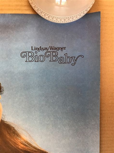 Vintage original 1977 Lindsay Wagner BioBaby sexy pinup 1970s。